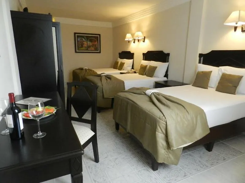 Hotel Victoria Merida 5*,